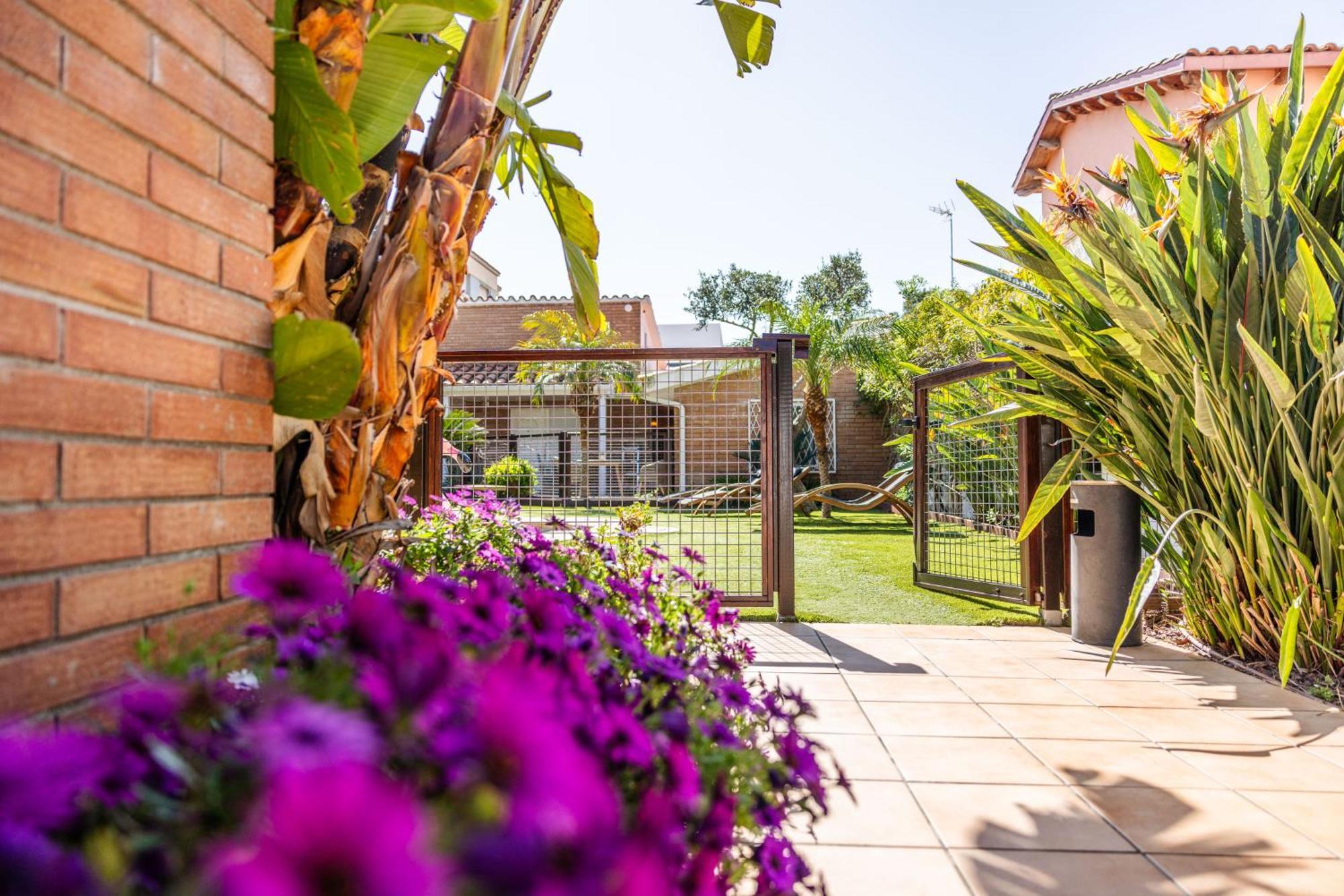 Rambla De Marisol Apartments Castelldefels Eksteriør billede
